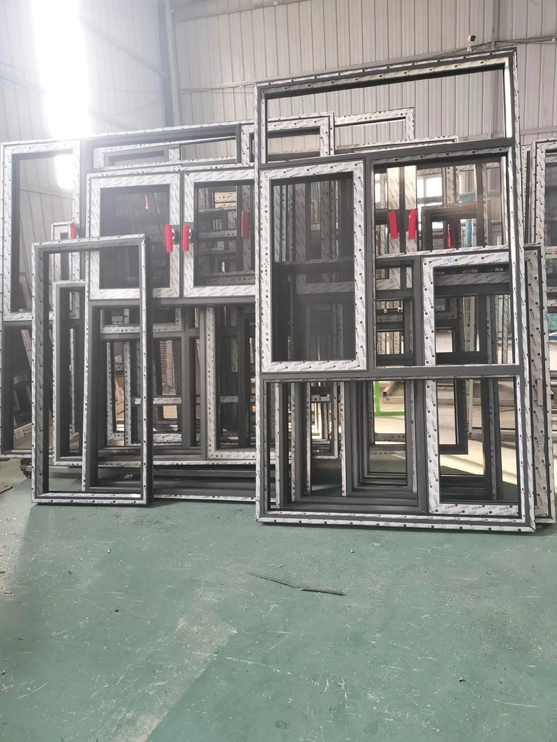 實景探訪 門窗加工制作現(xiàn)場，揭秘高品質家居細節(jié)