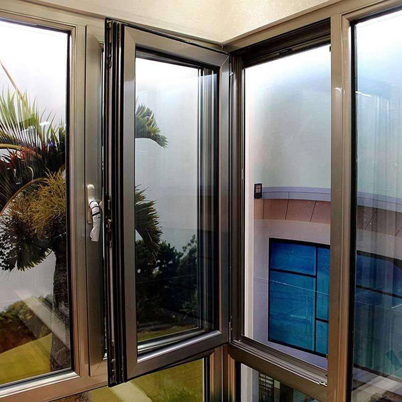 濟南市天橋區(qū)三朵云門窗加工部 匠心工藝，守護家的每一扇窗